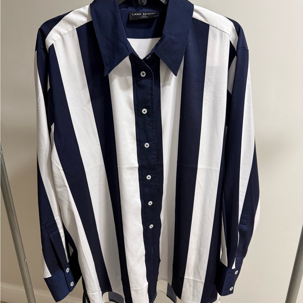 Lane Bryant Bold Navy and White Striped Shirt Sz 18/20
